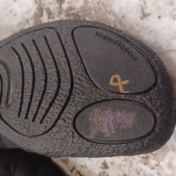 KEEN Howser II Women's Quilted Wrap Arch Support Water Resistant Black Shoes NEW - Picture 16 of 16